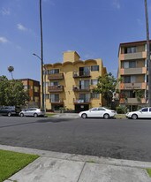 345 S Manhattan Pl in Los Angeles, CA - Building Photo