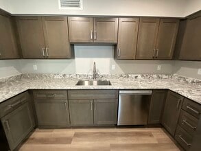 View 21 Apartments in Phoenix, AZ - Building Photo - Building Photo