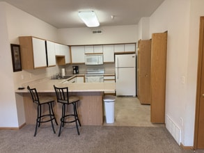 2888 Coral Ct in Coralville, IA - Building Photo - Building Photo