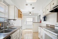 6922 Vialinda Dr photo'