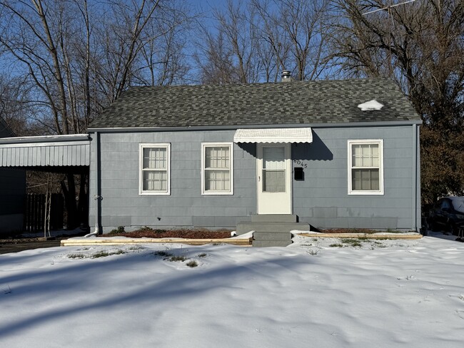 8045 Busiek Ave in Berkeley, MO - Building Photo - Building Photo