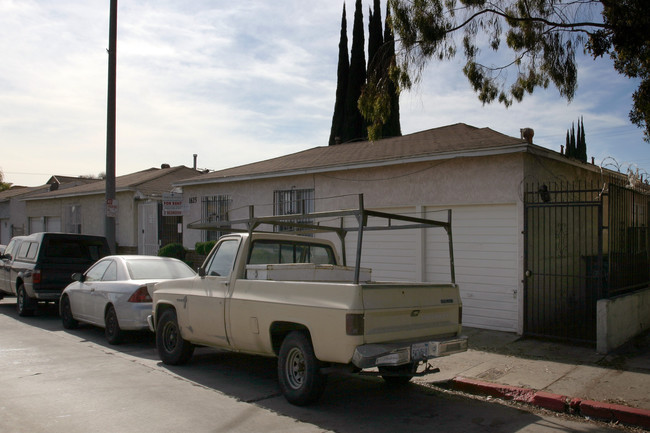 1625 Cherry Ave in Long Beach, CA - Foto de edificio - Building Photo