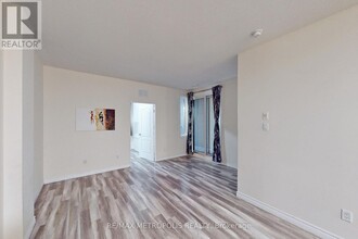 7405-7405 Goreway Dr in Mississauga, ON - Building Photo - Building Photo