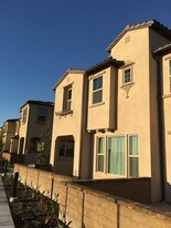 32 Finch in Lake Forest, CA - Building Photo