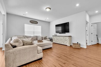 13905 Hickory Brk Rd in Athens, AL - Building Photo - Building Photo