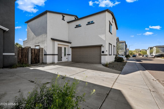 property at 1013 E Odeum Ln