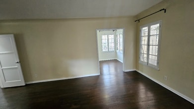 122 N Gale Dr in Beverly Hills, CA - Foto de edificio - Building Photo