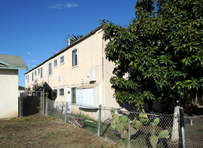 11421 Berendo Ave in Los Angeles, CA - Building Photo - Building Photo