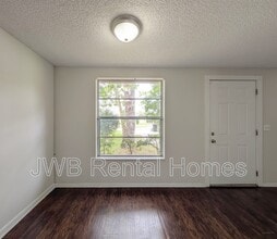 2630B Gifford Ave in Orange Park, FL - Building Photo - Building Photo