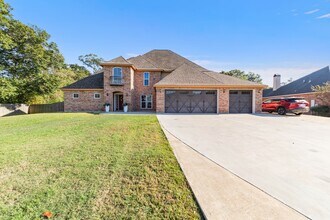 213 E Peck Blvd in Lafayette, LA - Building Photo - Building Photo