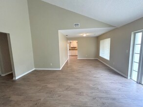 503 Hillside Ct in Brandon, FL - Building Photo - Building Photo