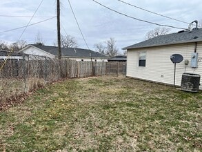 15004 Tampa Rd in St. Robert, MO - Building Photo - Building Photo