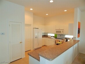 2505 Keystone Lake Dr in Cape Coral, FL - Foto de edificio - Building Photo