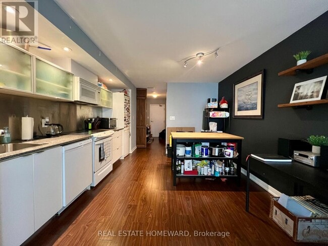 705-4k Spadina Ave. in Toronto, ON - Building Photo - Building Photo