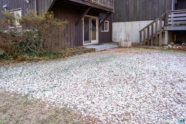 215 Old Newtown Rd in Monroe, CT - Building Photo - Building Photo