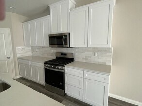 6216 Curvy Hills Dr in Bakersfield, CA - Building Photo - Building Photo