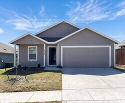 2745 Bronte Blvd in Crandall, TX - Building Photo