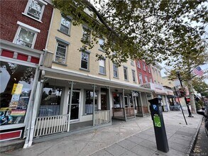 118A Main St, Unit 3 in Nyack, NY - Building Photo - Building Photo