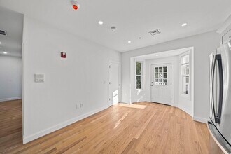 417 Commercial St in Weymouth, MA - Building Photo - Building Photo