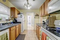 1822 Medart Dr in Tallahassee, FL - Building Photo - Building Photo