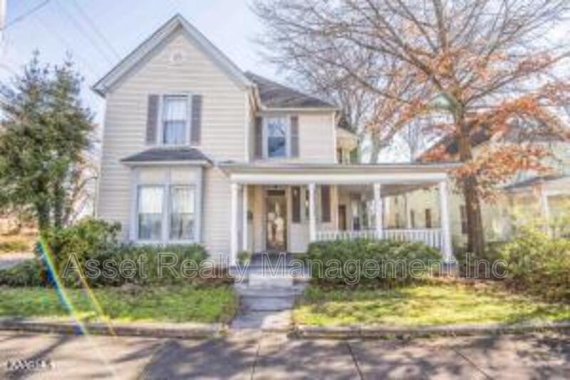 820 Luttrell St in Knoxville, TN - Building Photo