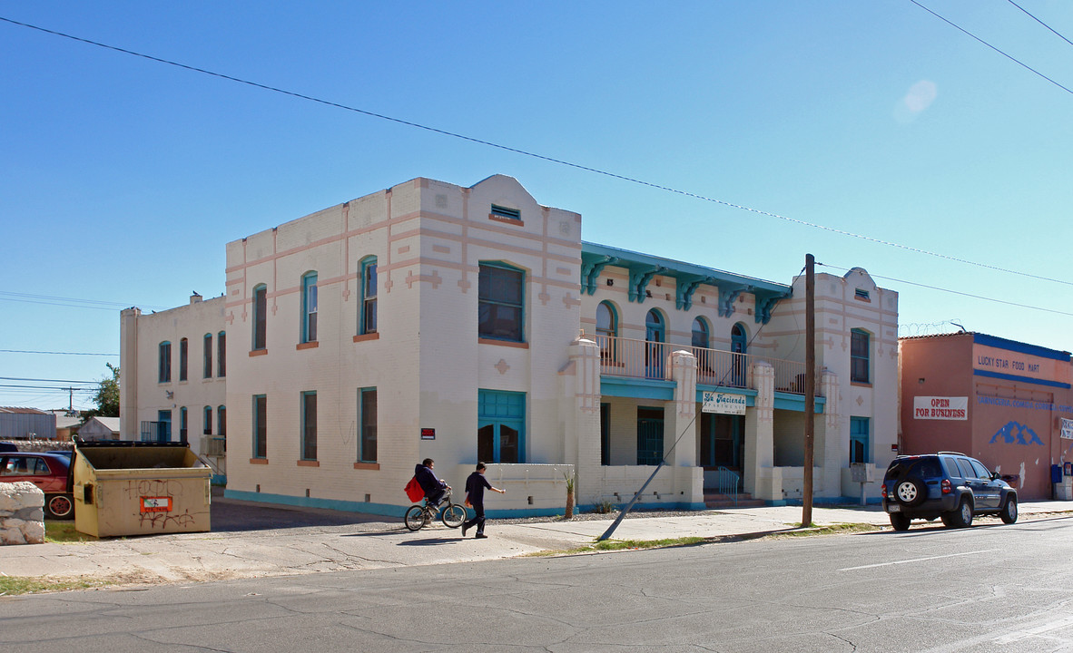 1106 E Yandell Dr in El Paso, TX - Foto de edificio