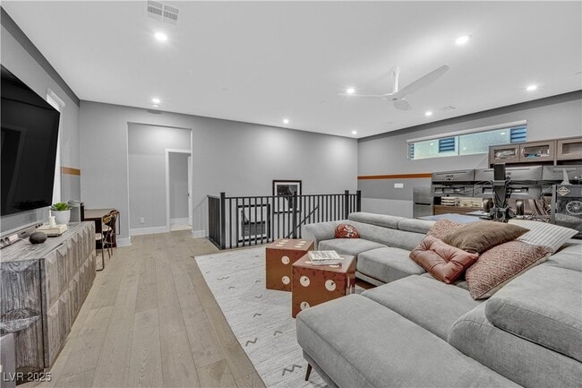 property at 2518 Veronella St