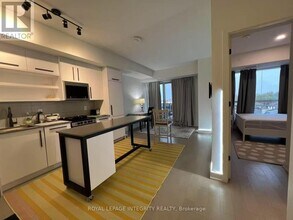 560 Rideau St in Ottawa, ON - Building Photo - Building Photo