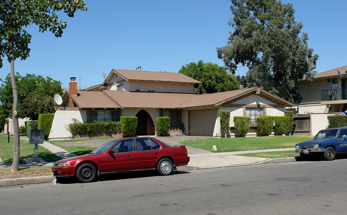 Coral Apartments in Orange, CA - Building Photo