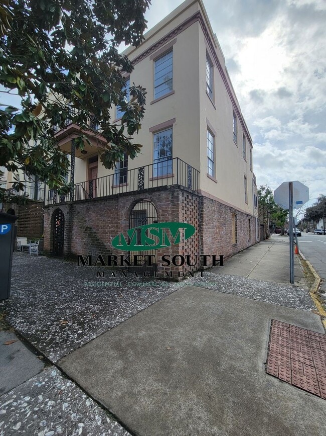 property at 301 E Liberty