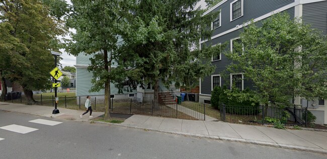 344 Putnam Ave, Unit 3 in Cambridge, MA - Building Photo - Building Photo