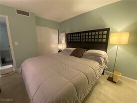 400 Lenell Rd in Fort Myers Beach, FL - Building Photo