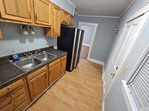 430 W Clinton St, Unit B in Elmira, NY - Building Photo - Building Photo