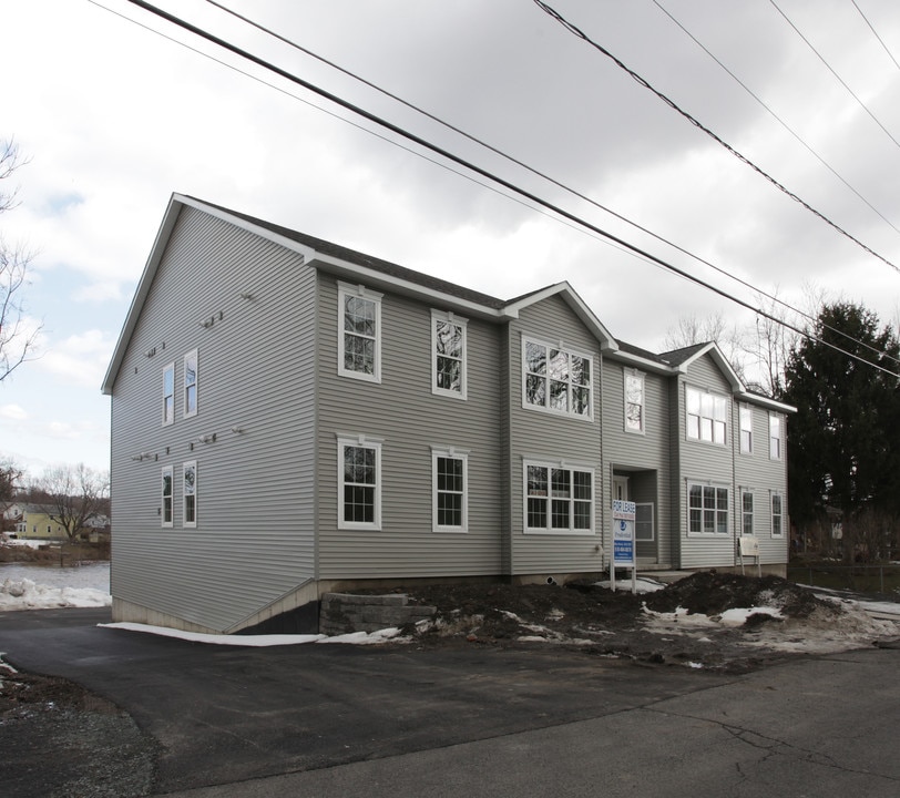 21 Oliver St in Cohoes, NY - Building Photo