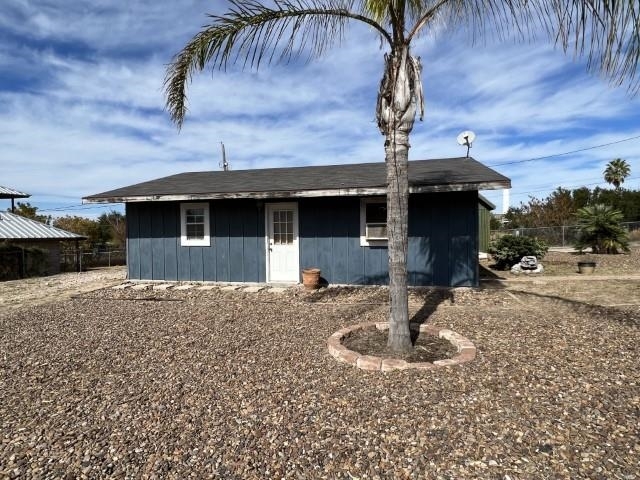 124 Vista Linda in Zapata, TX - Building Photo