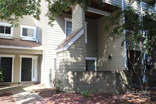 property at 427 W 8th St