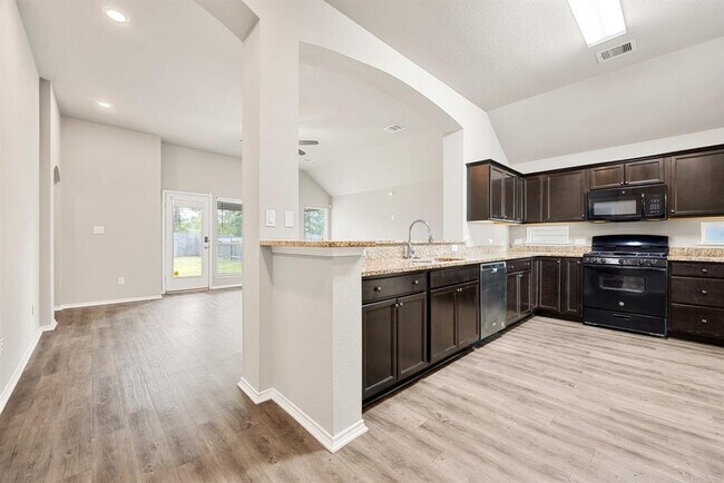 1945 Briar Grove Dr in Conroe, TX - Building Photo - Building Photo