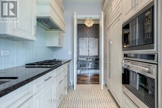 183-2183 Wellington St W in Toronto, ON - Building Photo - Building Photo