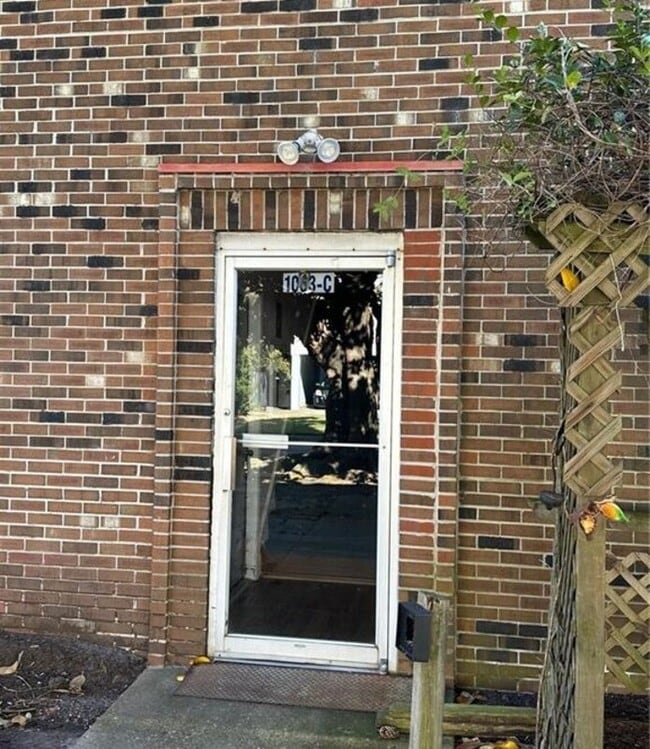 1063 W 48th St in Norfolk, VA - Building Photo - Building Photo