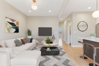 2910 N Allen Ave in Chicago, IL - Building Photo - Building Photo