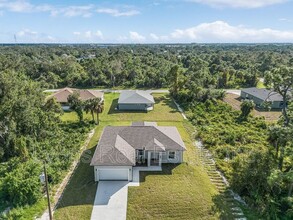 19053 Wilton Ave in Port Charlotte, FL - Foto de edificio - Building Photo