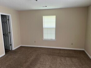 6638 Biscayne Blvd in Rex, GA - Building Photo - Building Photo