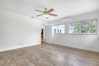 315 Ellamar Rd in West Palm Beach, FL - Building Photo - Building Photo