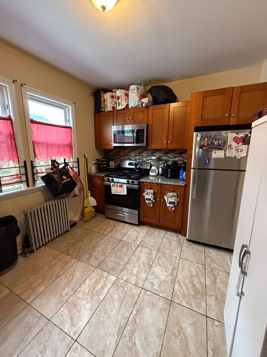 117 Grove St in Bloomfield, NJ - Building Photo