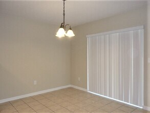 12012 Citrus Leaf Dr in Gibsonton, FL - Foto de edificio - Building Photo