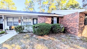 6288 Hamilton Bridge Rd in Milton, FL - Building Photo