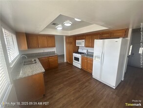 1416 Kirby Dr in Las Vegas, NV - Foto de edificio - Building Photo