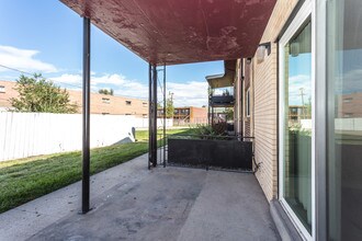 Hilltop Apartments in Lakewood, CO - Foto de edificio - Interior Photo