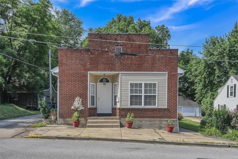 617 Perry St in St. Charles, MO - Building Photo