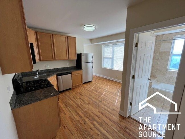 property at 4606 N Monticello Ave